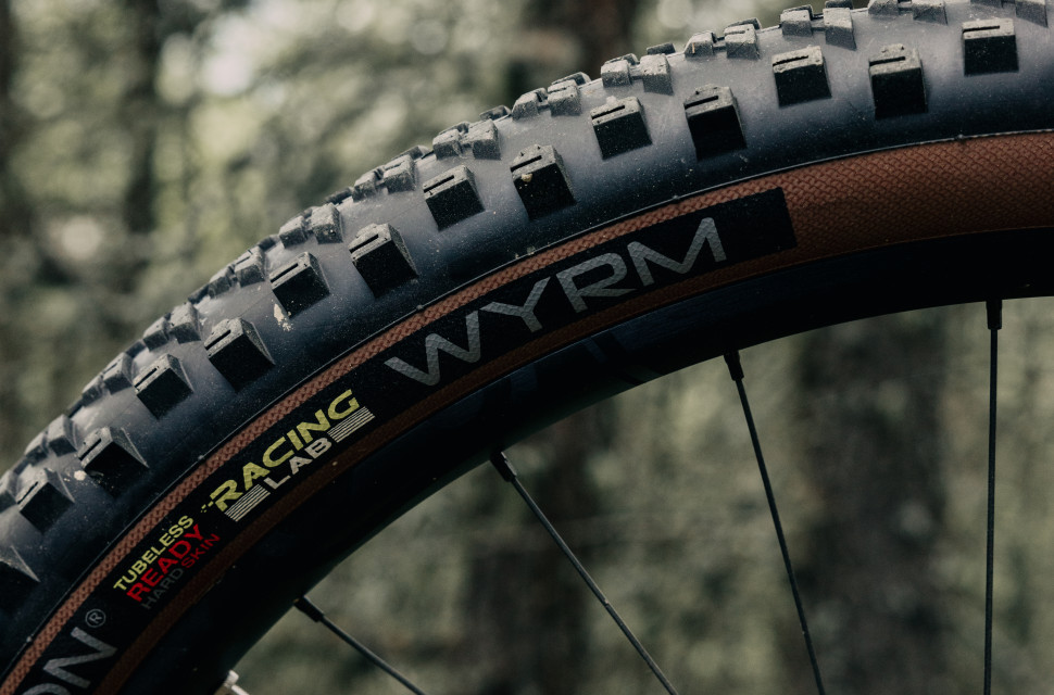 Hutchinson deals mtb tires